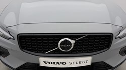 2025 (75) VOLVO V60 2.0 B4P Ultra Dark 5dr Auto *VAT QUALIFYING* 5329261