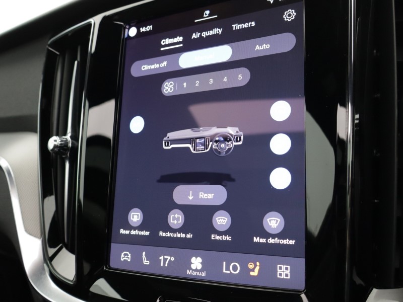 2025 (75) VOLVO V60 2.0 B4P Ultra Dark 5dr Auto *VAT QUALIFYING* 5329310