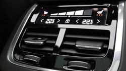 2025 (75) VOLVO V60 2.0 B4P Ultra Dark 5dr Auto *VAT QUALIFYING* 5329295