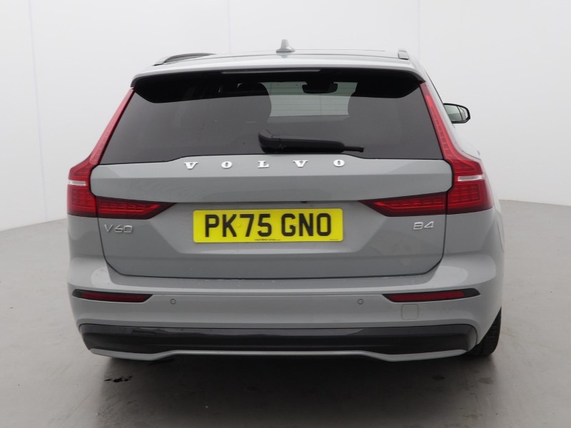 2025 (75) VOLVO V60 2.0 B4P Ultra Dark 5dr Auto *VAT QUALIFYING* 5329252