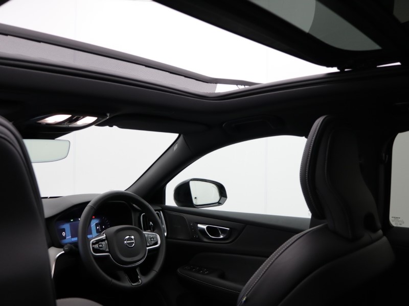 2025 (75) VOLVO V60 2.0 B4P Ultra Dark 5dr Auto *VAT QUALIFYING* 5329277