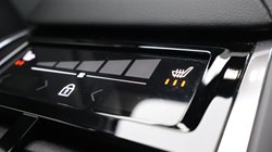 2025 (75) VOLVO V60 2.0 B4P Ultra Dark 5dr Auto *VAT QUALIFYING* 5329298