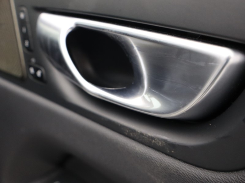 2023 (73) VOLVO XC60 2.0 B4D Plus Dark 5dr AWD Geartronic 4795723