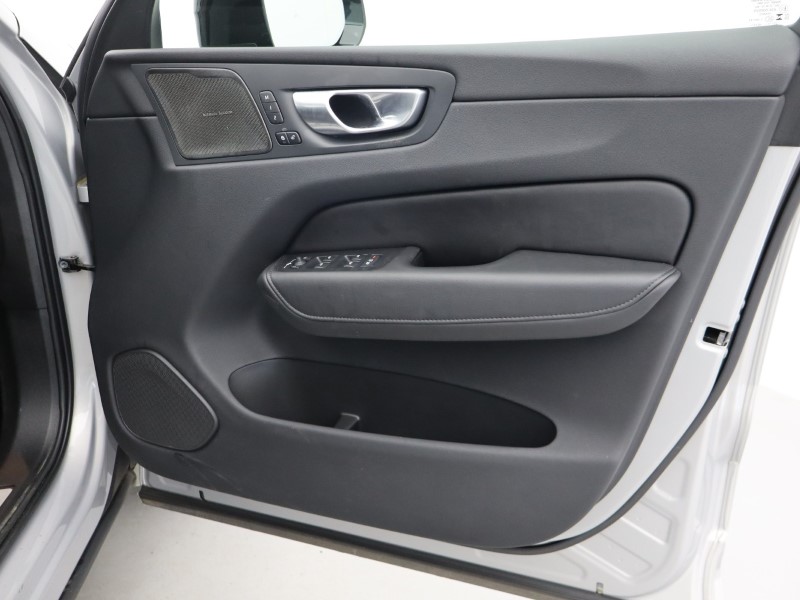 2023 (73) VOLVO XC60 2.0 B4D Plus Dark 5dr AWD Geartronic 4795720