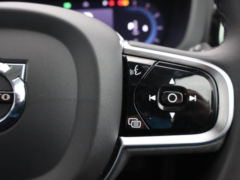 2023 (73) VOLVO XC60 2.0 B4D Plus Dark 5dr AWD Geartronic 4795740