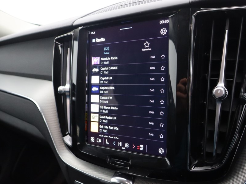 2023 (73) VOLVO XC60 2.0 B4D Plus Dark 5dr AWD Geartronic 4795745