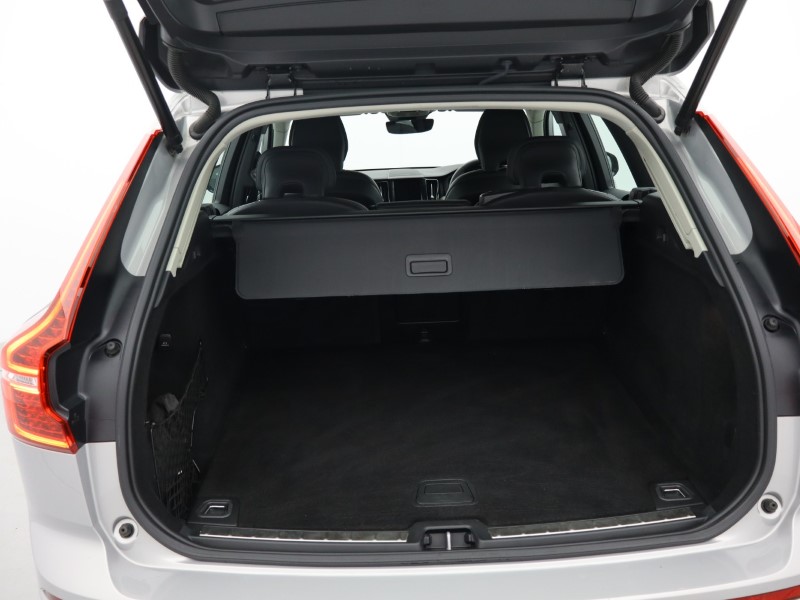 2023 (73) VOLVO XC60 2.0 B4D Plus Dark 5dr AWD Geartronic 4795699