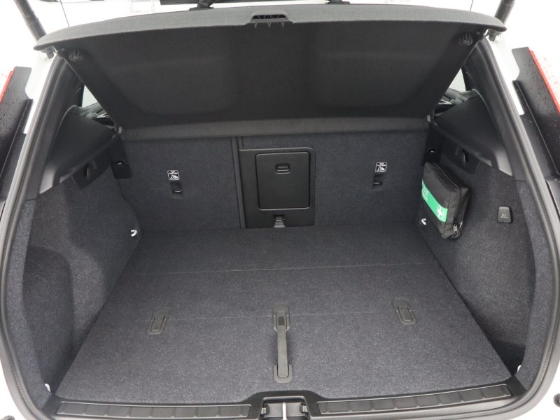 2024 (74) VOLVO XC40 2.0 B3P Plus Dark 5dr Auto 4788375