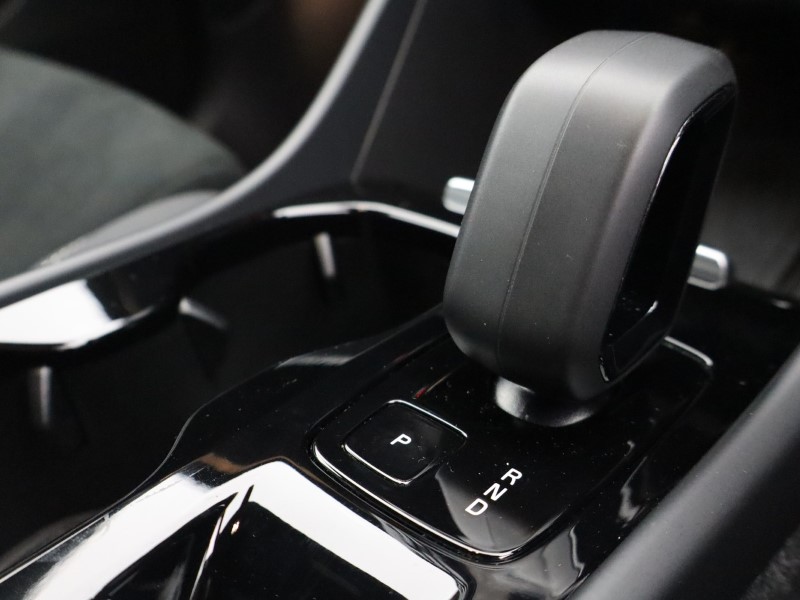 2024 (74) VOLVO XC40 2.0 B3P Plus Dark 5dr Auto 4788422