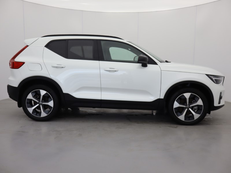 2024 (74) VOLVO XC40 2.0 B3P Plus Dark 5dr Auto 4788430