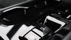 2024 (74) VOLVO XC40 2.0 B3P Plus Dark 5dr Auto 4788423