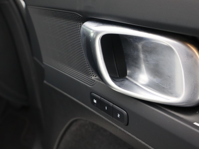 2024 (74) VOLVO XC40 2.0 B3P Plus Dark 5dr Auto 4788395