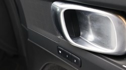2024 (74) VOLVO XC40 2.0 B3P Plus Dark 5dr Auto 4788395