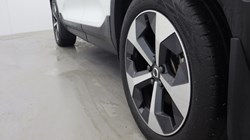 2024 (74) VOLVO XC40 2.0 B3P Plus Dark 5dr Auto 4788374