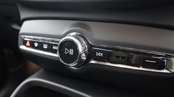 2024 (74) VOLVO XC40 2.0 B3P Plus Dark 5dr Auto 4788421