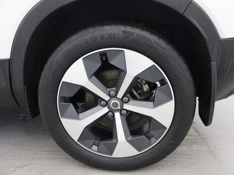 2024 (74) VOLVO XC40 2.0 B3P Plus Dark 5dr Auto 4788373