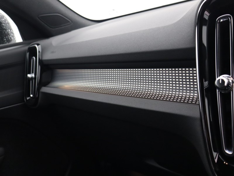 2024 (74) VOLVO XC40 2.0 B3P Plus Dark 5dr Auto 4788424