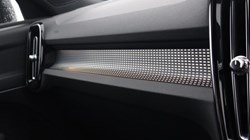 2024 (74) VOLVO XC40 2.0 B3P Plus Dark 5dr Auto 4788424