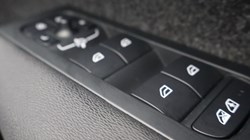 2024 (74) VOLVO XC40 2.0 B3P Plus Dark 5dr Auto 4788394