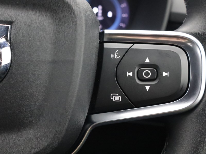 2024 (74) VOLVO XC40 2.0 B3P Plus Dark 5dr Auto 4788413