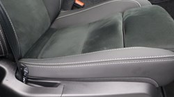 2024 (74) VOLVO XC40 2.0 B3P Plus Dark 5dr Auto 4788399