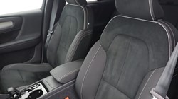 2024 (74) VOLVO XC40 2.0 B3P Plus Dark 5dr Auto 4788402