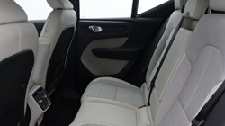2019 (19) VOLVO XC40 2.0 T4 Momentum Pro 5dr AWD Geartronic 4778184