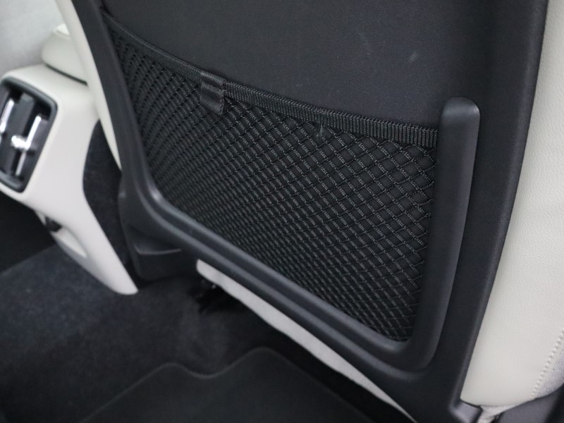 2019 (19) VOLVO XC40 2.0 T4 Momentum Pro 5dr AWD Geartronic 4778204