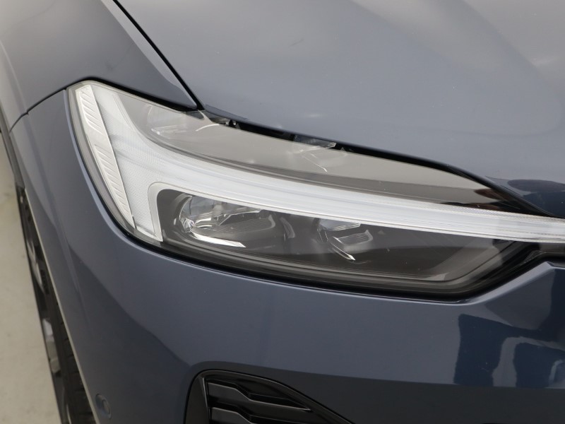 2025 (75) VOLVO XC60 2.0 B5P Plus Black Edition 5dr AWD Geartronic *VAT QUALIFYING* 5426500
