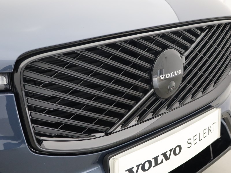 2025 (75) VOLVO XC60 2.0 B5P Plus Black Edition 5dr AWD Geartronic *VAT QUALIFYING* 5426501