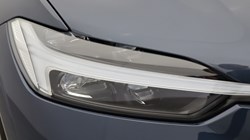 2025 (75) VOLVO XC60 2.0 B5P Plus Black Edition 5dr AWD Geartronic *VAT QUALIFYING* 5426499