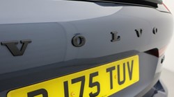 2025 (75) VOLVO XC60 2.0 B5P Plus Black Edition 5dr AWD Geartronic *VAT QUALIFYING* 5426512