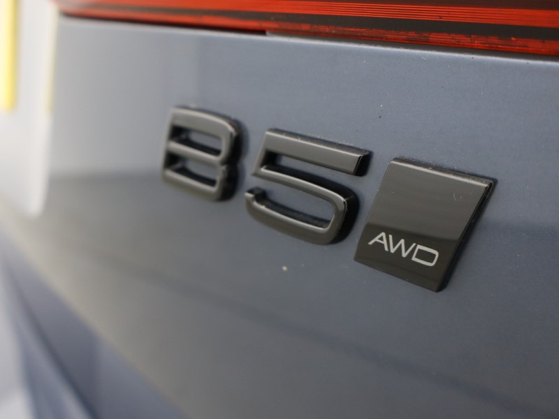 2025 (75) VOLVO XC60 2.0 B5P Plus Black Edition 5dr AWD Geartronic *VAT QUALIFYING* 5426513