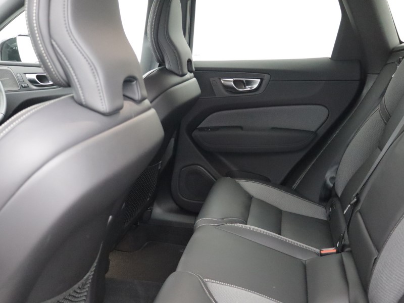 2025 (75) VOLVO XC60 2.0 B5P Plus Black Edition 5dr AWD Geartronic *VAT QUALIFYING* 5426533