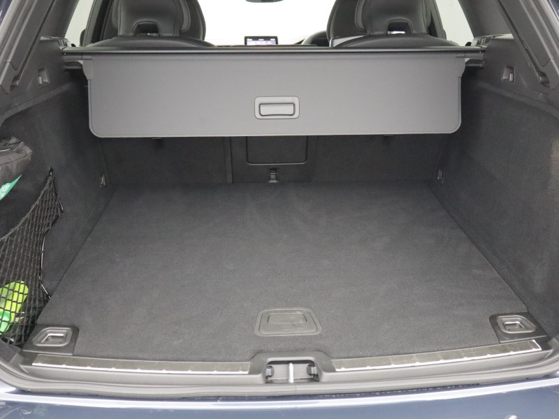 2025 (75) VOLVO XC60 2.0 B5P Plus Black Edition 5dr AWD Geartronic *VAT QUALIFYING* 5426556