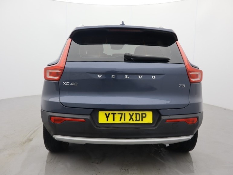 2021 (71) VOLVO XC40 1.5 T3 [163] Momentum 5dr Geartronic  *VAT QUALIFYING* 4940808
