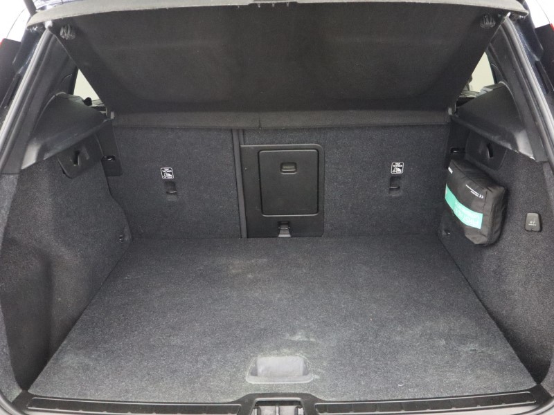 2021 (71) VOLVO XC40 1.5 T3 [163] Momentum 5dr Geartronic 4787827