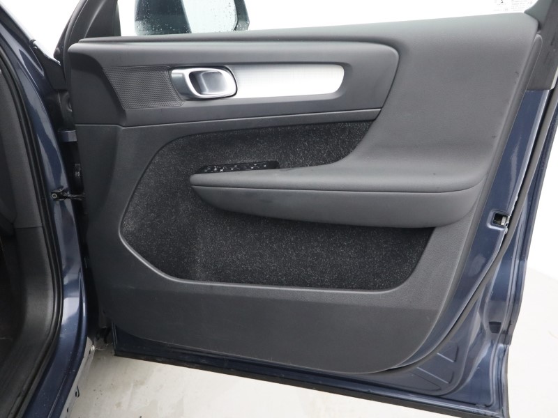 2021 (71) VOLVO XC40 1.5 T3 [163] Momentum 5dr Geartronic 4787833