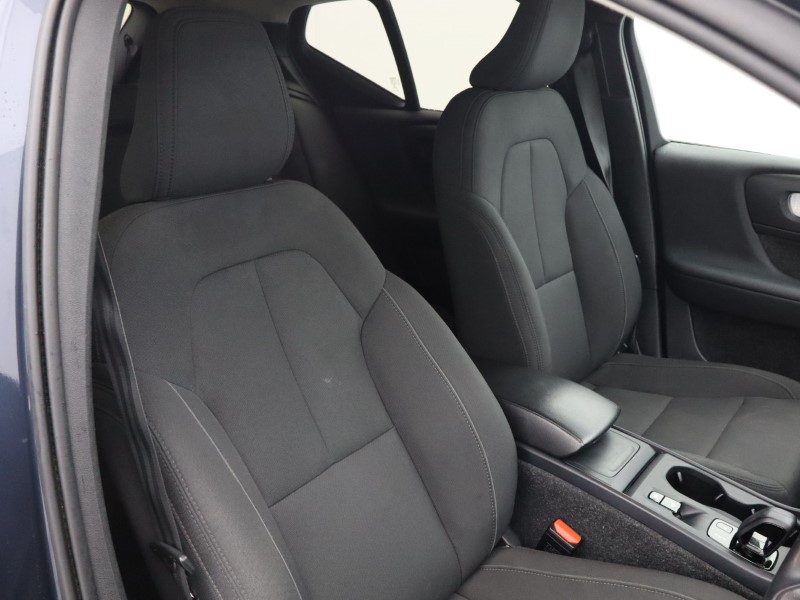 2021 (71) VOLVO XC40 1.5 T3 [163] Momentum 5dr Geartronic 4787841