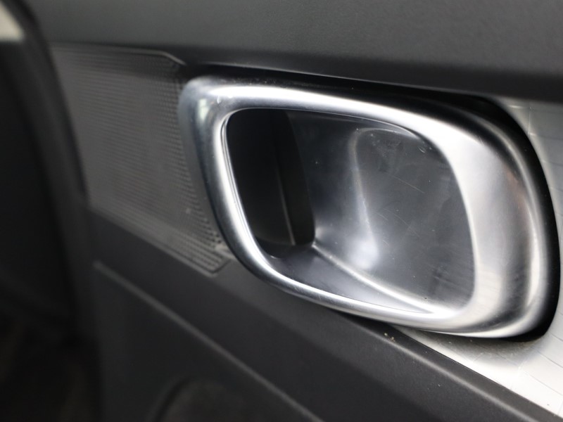 2021 (71) VOLVO XC40 1.5 T3 [163] Momentum 5dr Geartronic 4787836