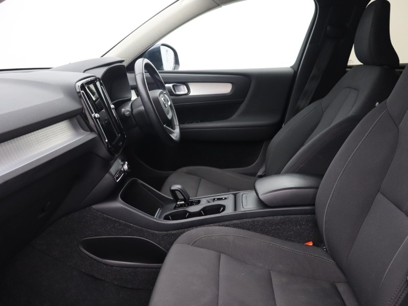 2021 (71) VOLVO XC40 1.5 T3 [163] Momentum 5dr Geartronic 4787831