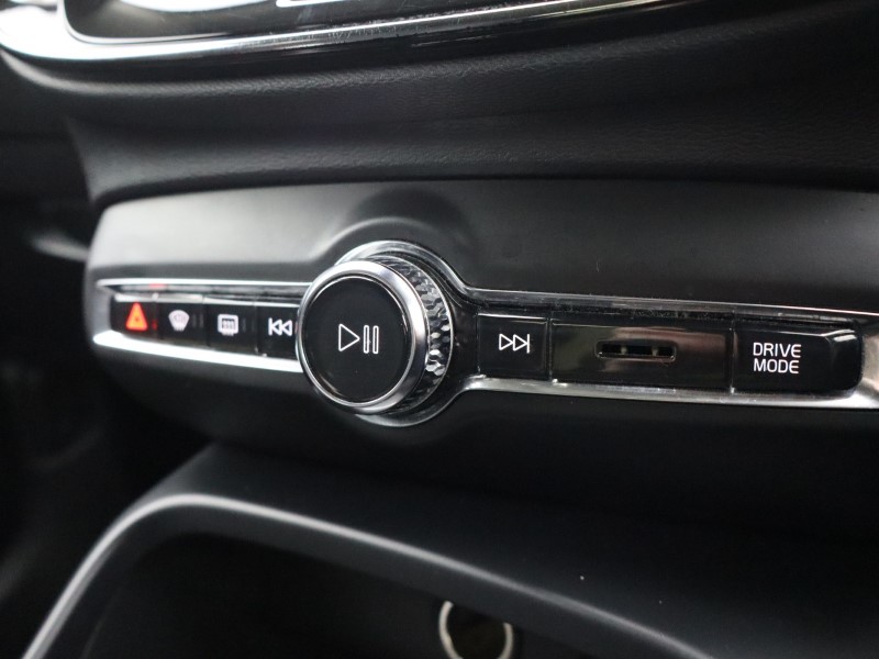 2021 (71) VOLVO XC40 1.5 T3 [163] Momentum 5dr Geartronic 4787856