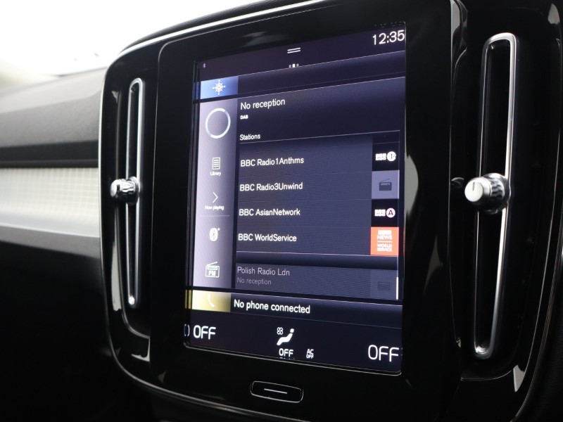 2021 (71) VOLVO XC40 1.5 T3 [163] Momentum 5dr Geartronic 4787855