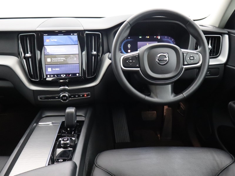 2022 (72) VOLVO XC60 2.0 B5P Core 5dr AWD Geartronic 4784201