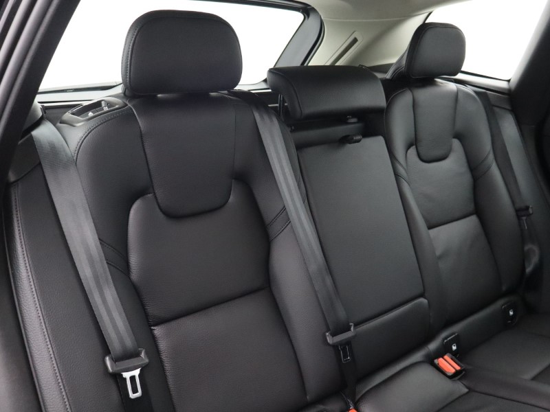 2022 (72) VOLVO XC60 2.0 B5P Core 5dr AWD Geartronic 4784198