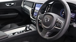 2022 (72) VOLVO XC60 2.0 B5P Core 5dr AWD Geartronic 4784192