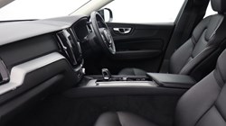 2022 (72) VOLVO XC60 2.0 B5P Core 5dr AWD Geartronic 4809581
