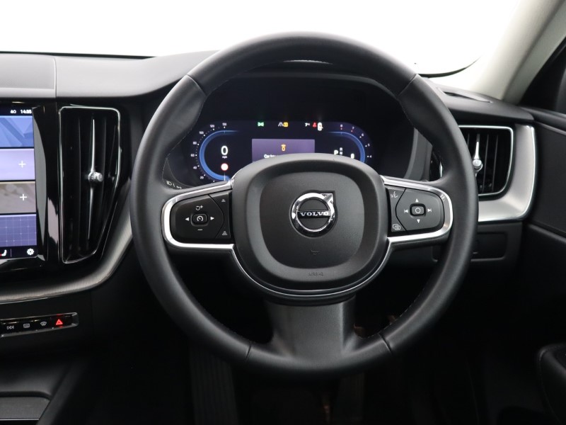2022 (72) VOLVO XC60 2.0 B5P Core 5dr AWD Geartronic 4784202