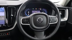 2022 (72) VOLVO XC60 2.0 B5P Core 5dr AWD Geartronic 4784202