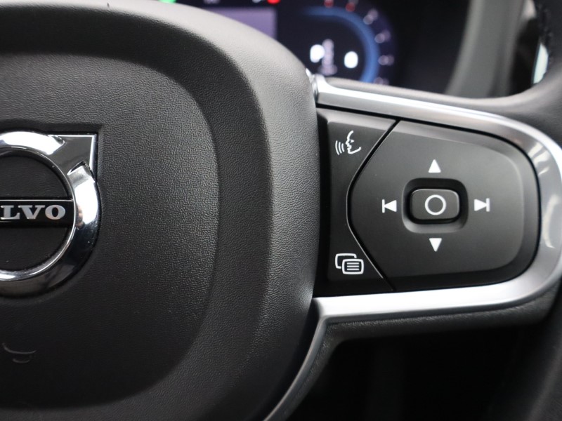 2022 (72) VOLVO XC60 2.0 B5P Core 5dr AWD Geartronic 4784204
